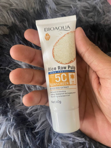 ឈុតមុខ BIOAQUA