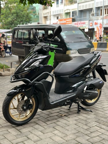 វៃដូរបង់រំលស់ HONDA CLICK 160cc មួយទឹកខ្ចី99%បស់ក្រុមហ៊ុន