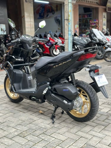 វៃដូរបង់រំលស់ HONDA CLICK 160cc មួយទឹកខ្ចី99%បស់ក្រុមហ៊ុន
