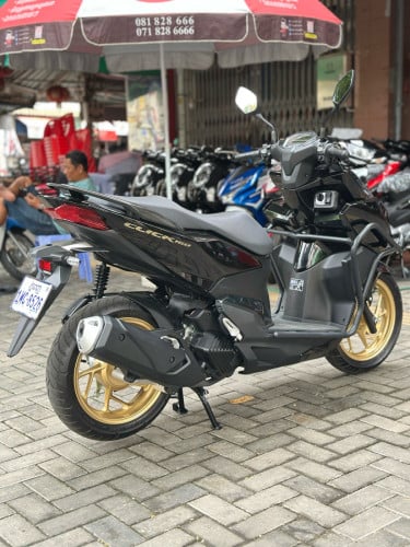 វៃដូរបង់រំលស់ HONDA CLICK 160cc មួយទឹកខ្ចី99%បស់ក្រុមហ៊ុន
