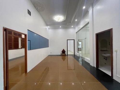 ផ្ទះវីឡាសំរាប់ជួលនៅទួលទំពូង / House for Rent at Tuol Tompoung