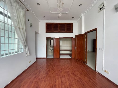 ផ្ទះវីឡាសំរាប់ជួលនៅទួលទំពូង / House for Rent at Tuol Tompoung