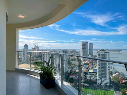 ខុនដូLa Vista One ជ្រោយចង្វារ​ យូនីត3Bedroom