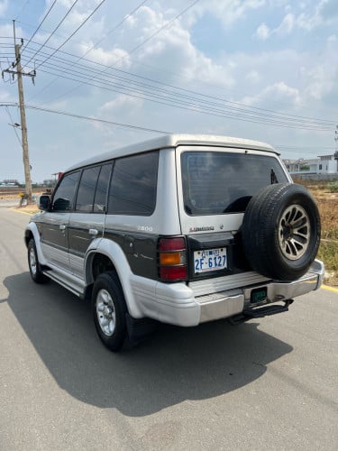 #MITSUBISHI_PAJERO1_1993#ប្រភេទឡានចង្កូតស្នាំម៉ាសុីនប្រអប់លេខអេមកាពីតាសល្អដំណើរកាល្អ