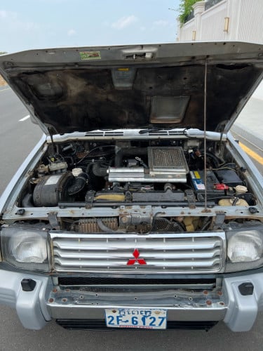 #MITSUBISHI_PAJERO1_1993#ប្រភេទឡានចង្កូតស្នាំម៉ាសុីនប្រអប់លេខអេមកាពីតាសល្អដំណើរកាល្អ