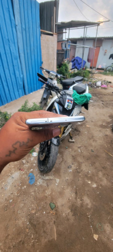 លក់Note 10+ អេក្រង់សីន បែកកញ្ចក់ទិច សាច់អេក្រង់នៅស្អាតអត់ដានអត់ជាំ