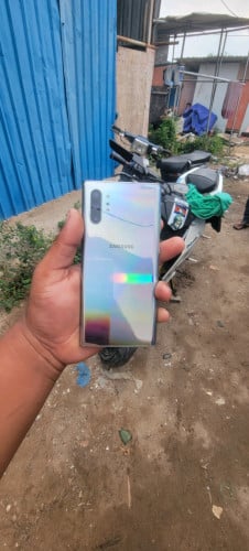 លក់Note 10+ អេក្រង់សីន បែកកញ្ចក់ទិច សាច់អេក្រង់នៅស្អាតអត់ដានអត់ជាំ