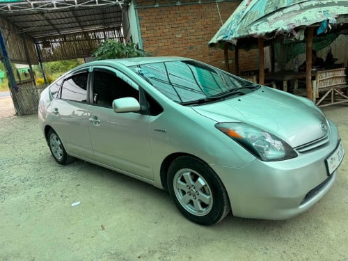 ឡានលក់  Prius2004  Full ម្ចាស់ដើម  8600$ ចចា
