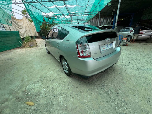 ឡានលក់  Prius2004  Full ម្ចាស់ដើម  8600$ ចចា