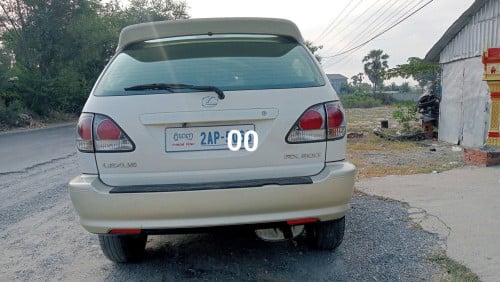 លក់RX300 ឆ្នាំ2000ប៉ុង2ថ្នាំហ្សីន1ជុំ