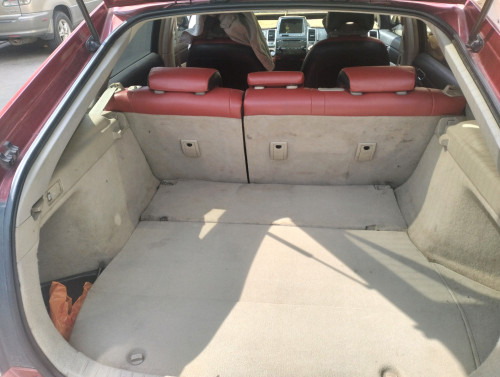 ចង់លក់រថយន្ត toyota prius 2006