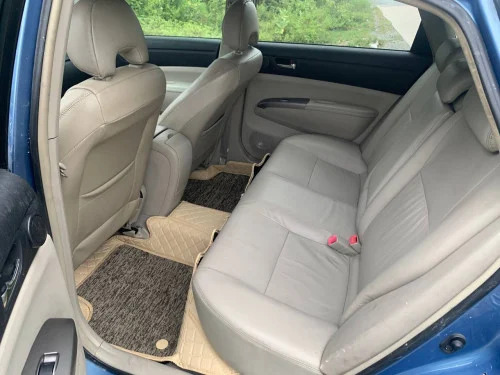 ឡាន ជួល ឡាន ព្រូស សំរាប់ជួល toyota Prius for rent 丰田普锐斯招租 普锐斯出租