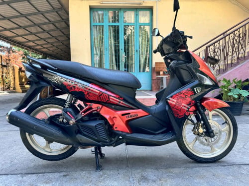 ខ្ញុំបាទត្រូវការលក់ម៉ូតូ Yamaha nauvo អត់ពន្ធ
