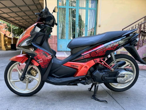 ខ្ញុំបាទត្រូវការលក់ម៉ូតូ Yamaha nauvo អត់ពន្ធ