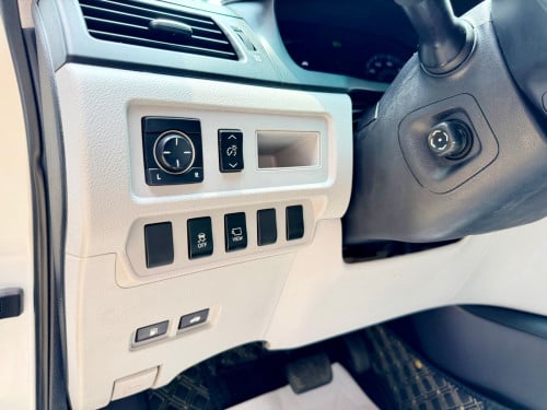 2011 LEXUS HS 250h Hybrid Full Option premium រថយន្ដ​ក្រដាសពន្ធ​ថ្មី​