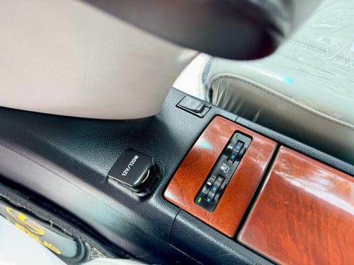 2011 LEXUS HS 250h Hybrid Full Option premium រថយន្ដ​ក្រដាសពន្ធ​ថ្មី​