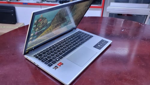 Acer Aspire 3-A315 / CPU RYZEN 5 7520U / Screen 15.6" នៅស្អាត