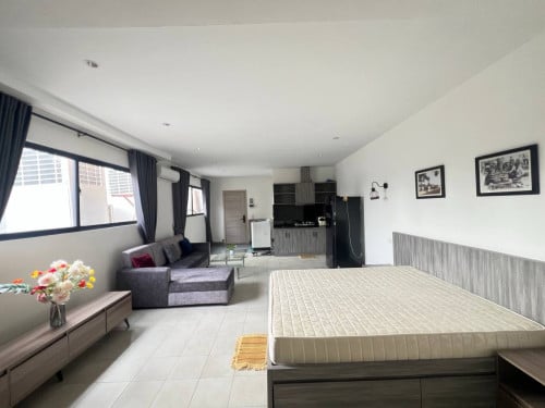 APARTMENT FOR RENT📍Wat Botum Park