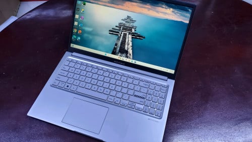 Asus​​ Vivobook X1504ZA/ Core i5-1235U 12CPUz/ 8G 256G / 15.6" FHD នៅស្អាត