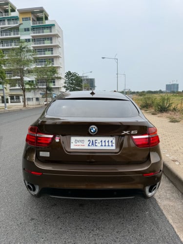 BMW X6 2013 color chocolate