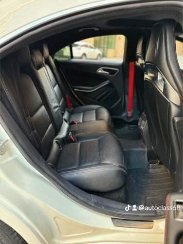 CLA45 AMG Recaro Seat