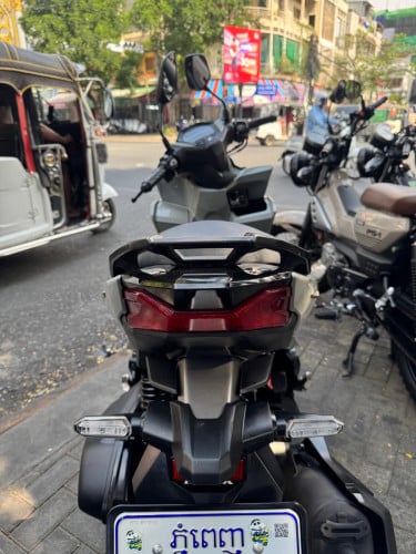 Click 024 160cc NCX ពណ៍សុីម៉ង់ ខ្ចីខ្លាំង