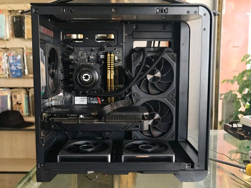 CPU i7 12KF ; Ram 64G ; M.2 512 +1T HDD VGA RTX 3060 12G