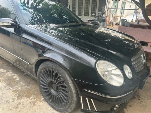 E270 CDi ម៉ាស៊ូត 2004