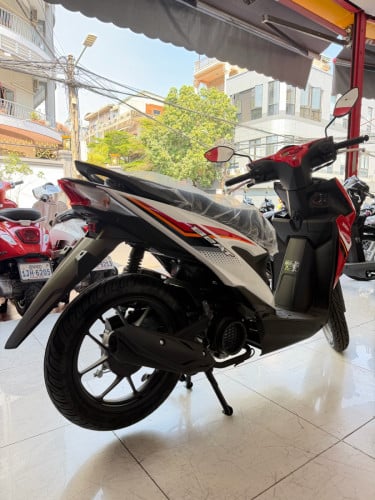 Honda Beat ថ្មីកេះ