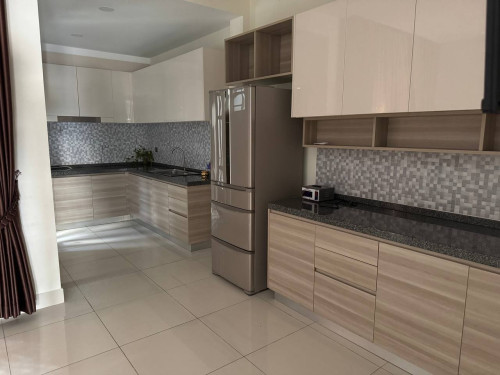 House For Rent: