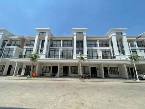 House For Rent: