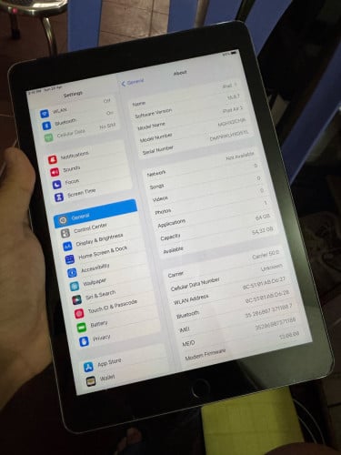 iPad Air 2 64GB Sim Wifi ឆ្នូតអេក្រង់តិចដូចរូប​ លក់60$