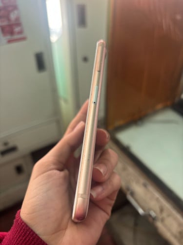 iPhone 8g ប្រភេទ អេក្រសុីន