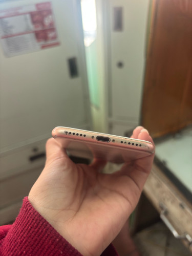 iPhone 8g ប្រភេទ អេក្រសុីន