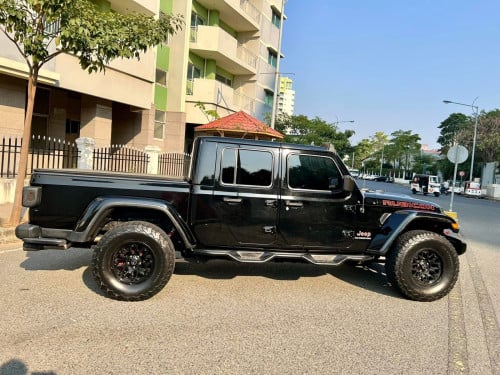 Jeep 2020 rubicon gladiator ក្រដាស់ពន្ធ
