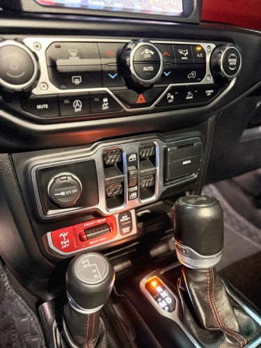 Jeep Rubicon Full 2021 2មុឺនKm ជាង ពណ៌ស