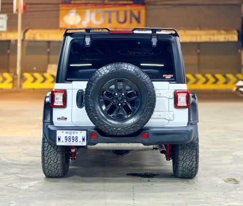 Jeep Rubicon Full 2021 2មុឺនKm ជាង ពណ៌ស
