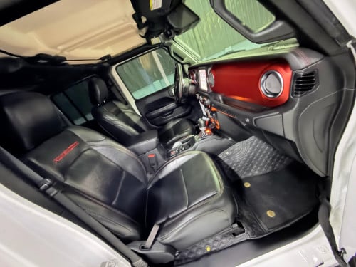 Jeep Rubicon Full 2021 2មុឺនKm ជាង ពណ៌ស