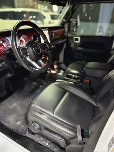 Jeep Rubicon Full 2021 2មុឺនKm ជាង ពណ៌ស