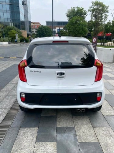 Kia morning ឆ្នាំ2012 f sport បើកដំបូល