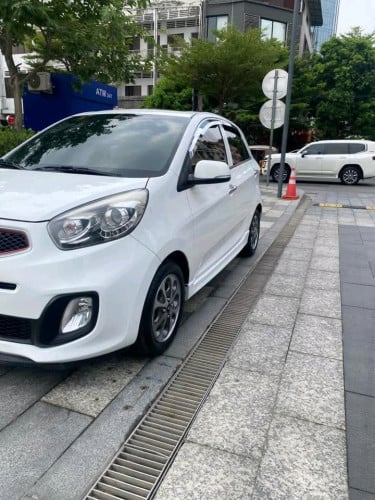 Kia morning ឆ្នាំ2012 f sport បើកដំបូល