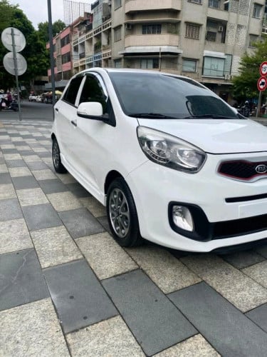 Kia morning ឆ្នាំ2012 f sport បើកដំបូល