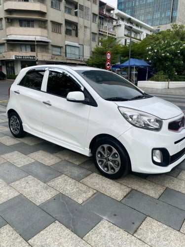 Kia morning ឆ្នាំ2012 f sport បើកដំបូល