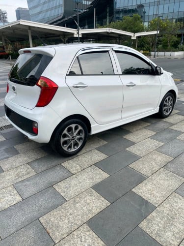 Kia morning ឆ្នាំ2012 f sport បើកដំបូល