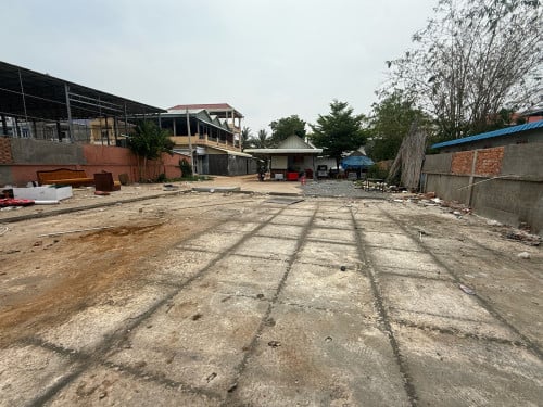 Land Rent 900$ / Month