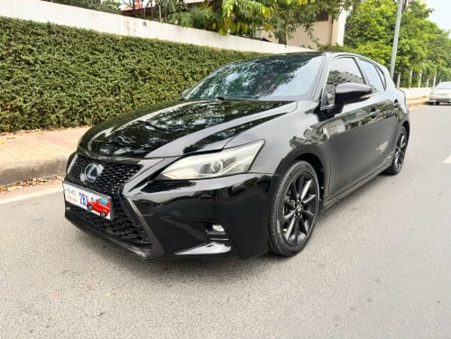 Lexus CT 200h 2011 F-Sport ខ្មៅ