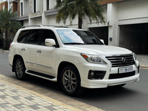 Lx 570 2012 ឡើង2015គ្រឿងហ្សីន😍