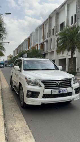 Lx 570 2012 ឡើង2015គ្រឿងហ្សីន😍