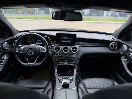 MERCEDESBENZC300_2015AMG_LINE