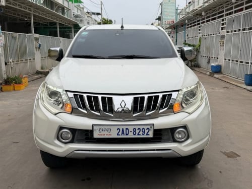 Mitsubishi Triton 2016 full ម៉ាស៊ីន​ ម៉ាស៊ូត​ អូតូ​កាប់​ពីតាស់